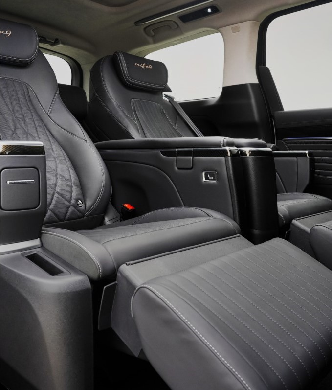 maxus captain seat features